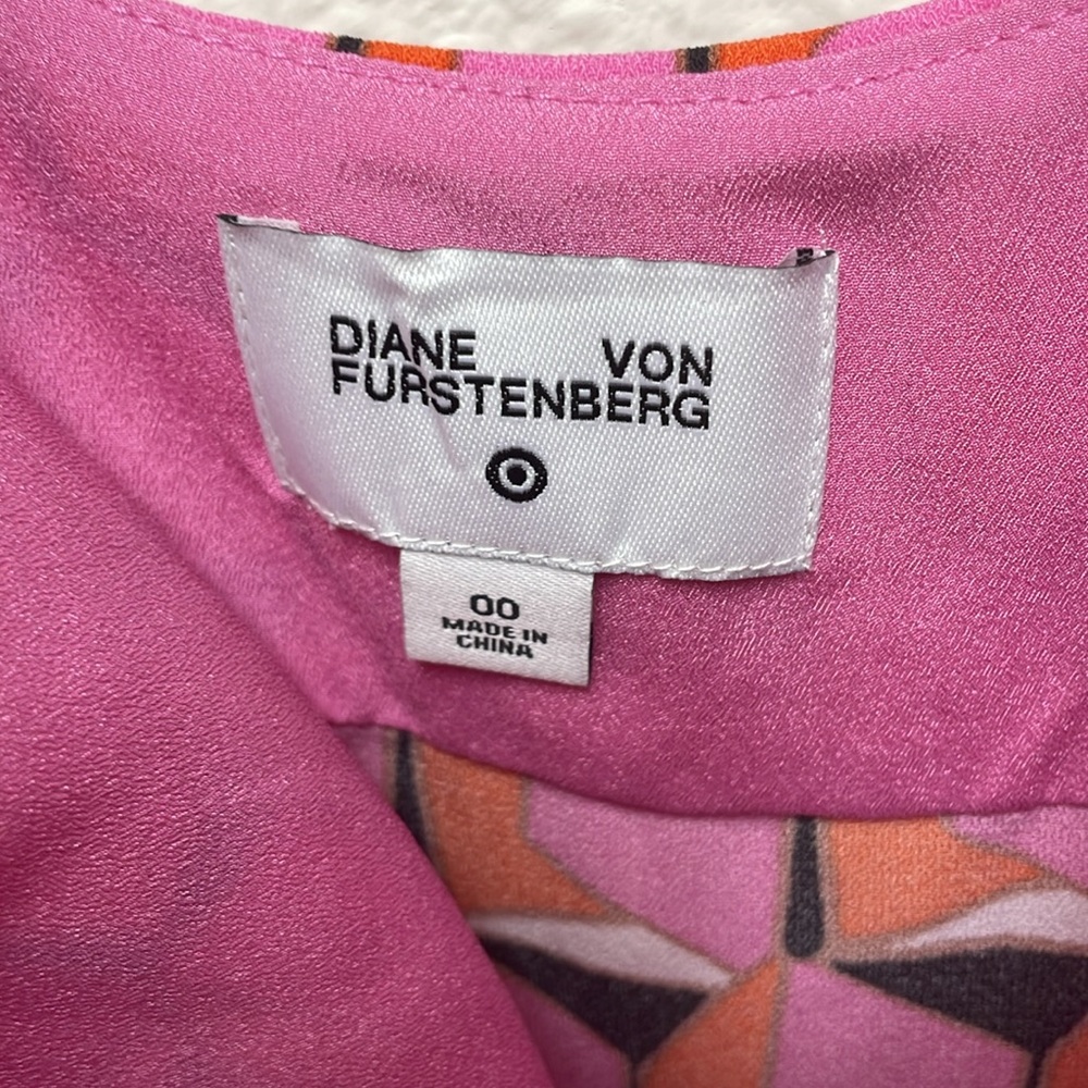 DVF for Target Shift Pink Modern Geo Dress Size 00 70’s Retro Vibe - Picture 3 of 9